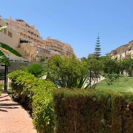 Encantador Piso Con Terraza Y Piscina *