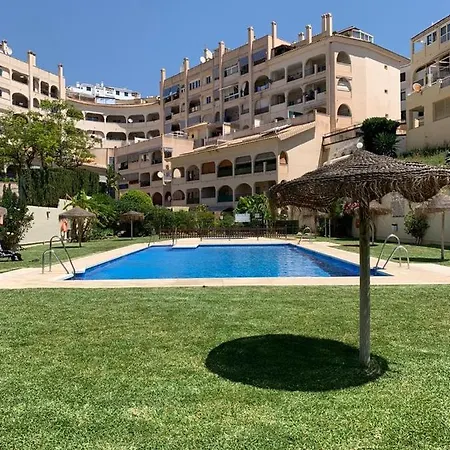 Encantador Piso Con Terraza Y Piscina