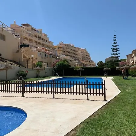 Encantador Piso Con Terraza Y Piscina *