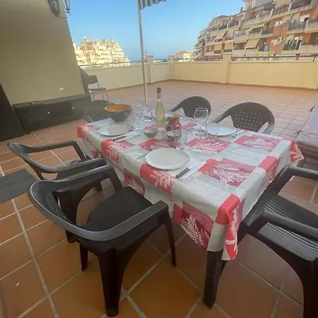 Encantador Piso Con Terraza Y Piscina *