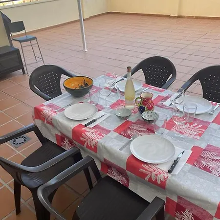 Encantador Piso Con Terraza Y Piscina Benalmadena