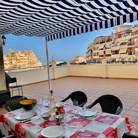 Encantador Piso Con Terraza Y Piscina Apartment Benalmadena