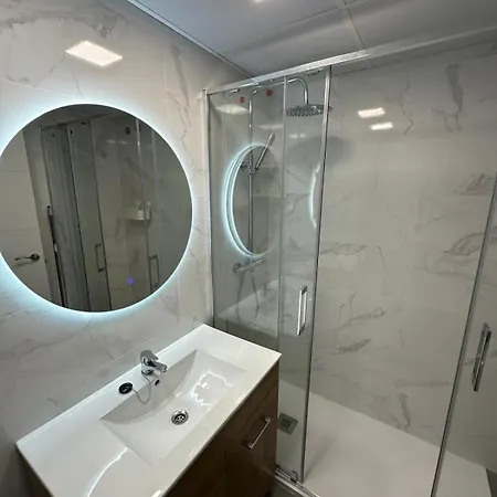 Encantador Piso Con Terraza Y Piscina Apartment